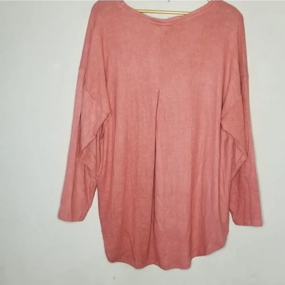 Cupio New with tags sweater high low hem long sleeve Women's size 1X